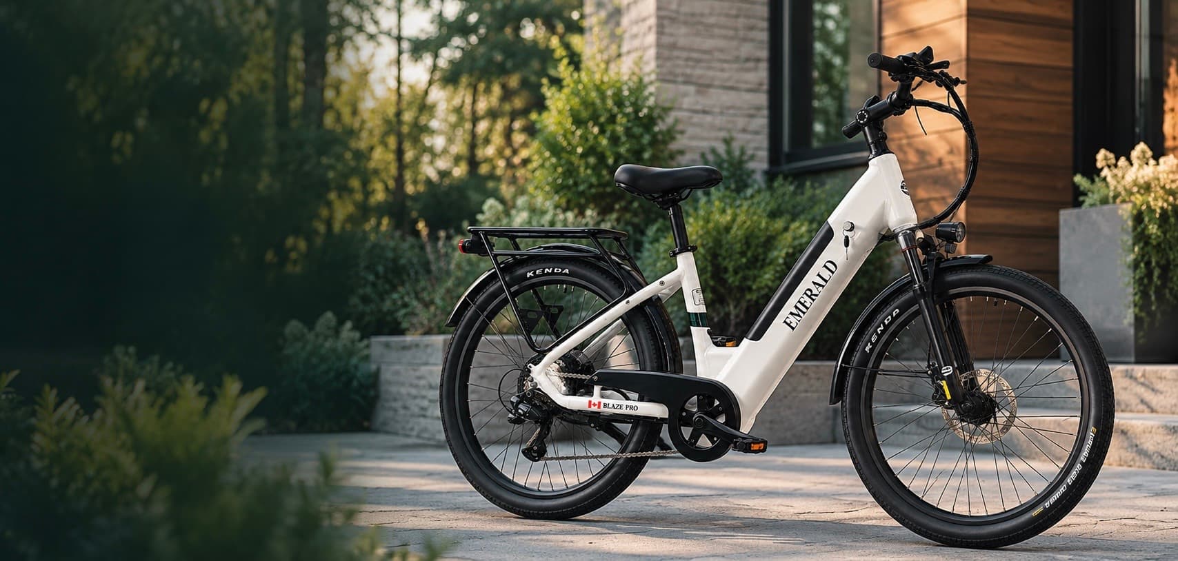 The cockpit and display of an Emerald e-bike